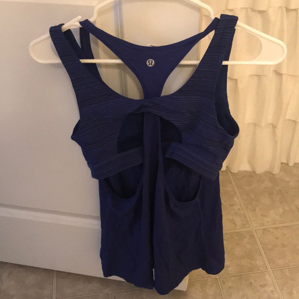 Lululemon size 8 tank built in